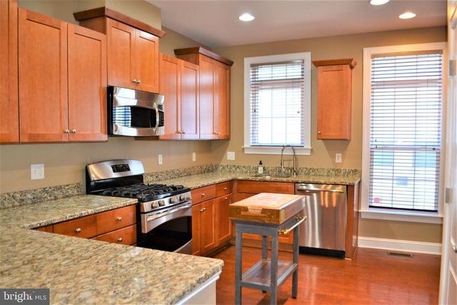 426 N THOMAS ST, Arlington, VA 22203