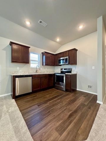 2006 E Annette Drive, Siloam Springs, AR 72761