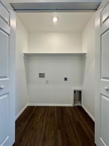 2006 E Annette Drive, Siloam Springs, AR 72761