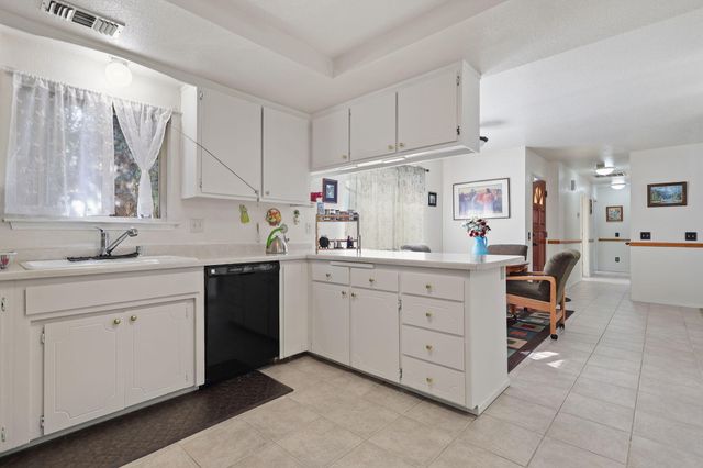 2872 Harlan Drive, Redding, CA 96003