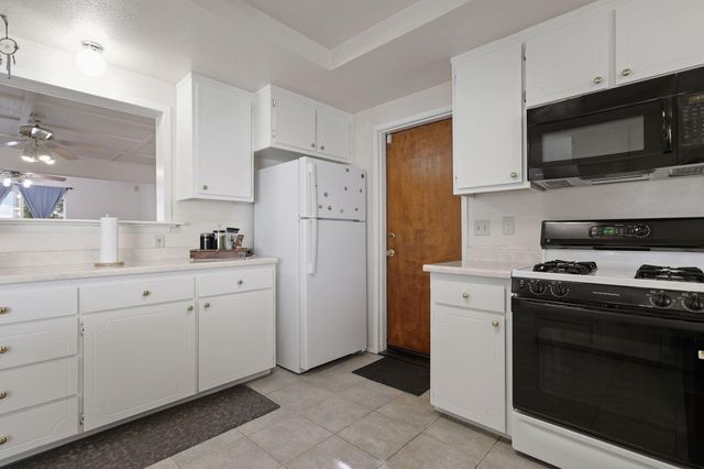 2872 Harlan Drive, Redding, CA 96003