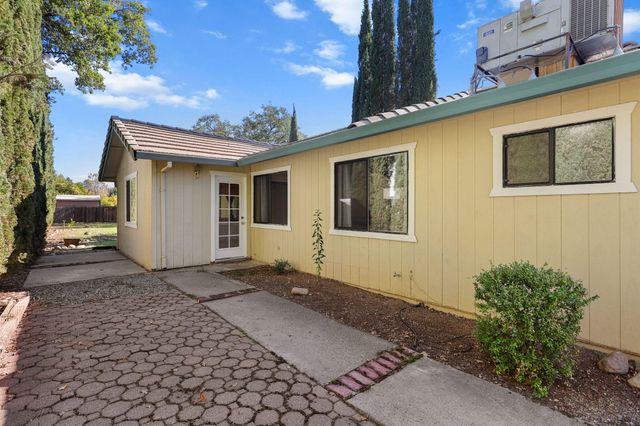 2872 Harlan Drive, Redding, CA 96003