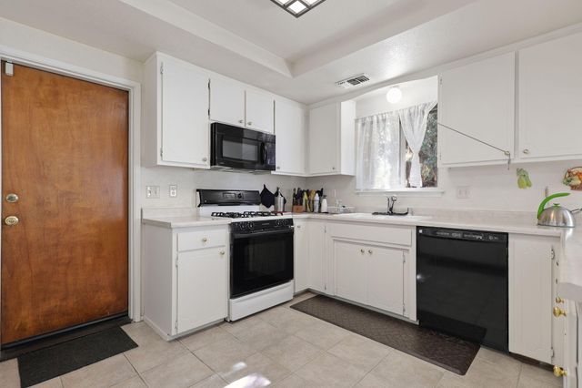 2872 Harlan Drive, Redding, CA 96003