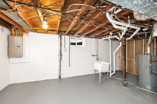 5205 Jersey Avenue N, Crystal, MN 55428