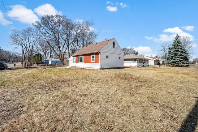 5205 Jersey Avenue N, Crystal, MN 55428