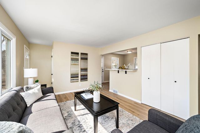 5205 Jersey Avenue N, Crystal, MN 55428