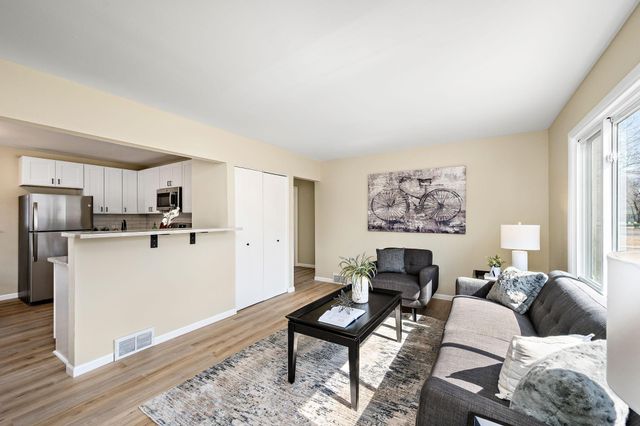 5205 Jersey Avenue N, Crystal, MN 55428