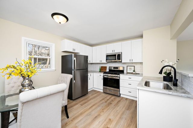 5205 Jersey Avenue N, Crystal, MN 55428