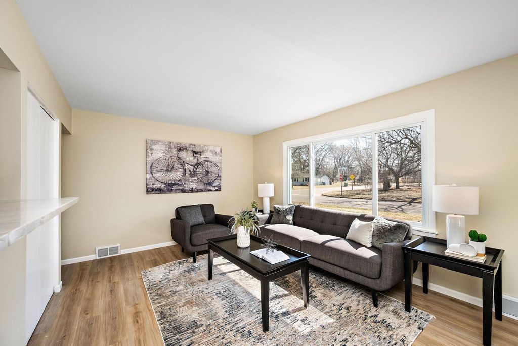 5205 Jersey Avenue N, Crystal, MN 55428