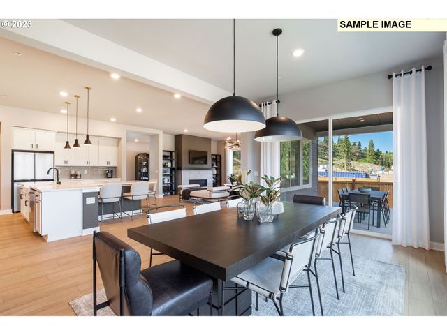 441 W IVY St, Washougal, WA 98671