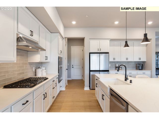 441 W IVY St, Washougal, WA 98671