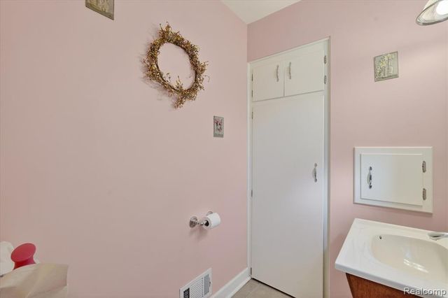 3318 Norwood Drive, Flint, MI 48503