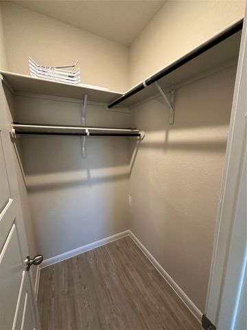 810 E Baxter ST E A & B, Seguin, TX 78155