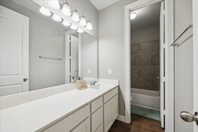 1502 Upland Glen Way, Houston, TX 77043