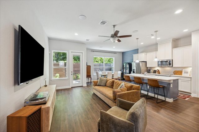 1502 Upland Glen Way, Houston, TX 77043