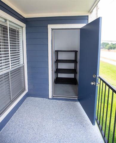 18515 Egret Bay Boulevard 803, Houston, TX 77058