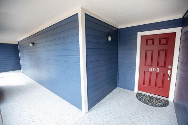 18515 Egret Bay Boulevard 803, Houston, TX 77058