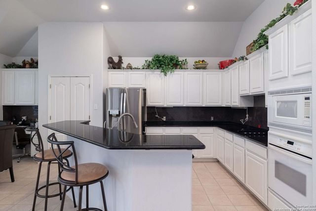 914 Grassy Meadows, San Antonio, TX 78258