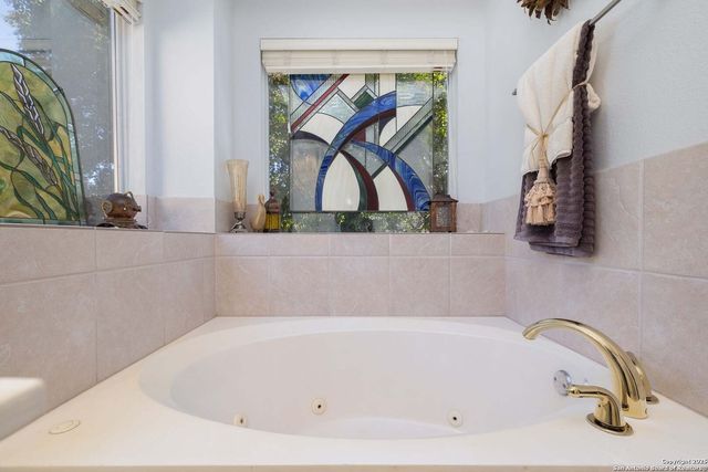 914 Grassy Meadows, San Antonio, TX 78258