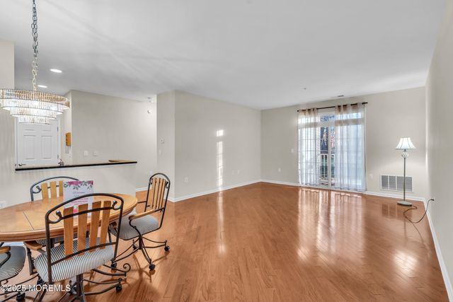 516 Sophee Lane, Lakewood, NJ 08701