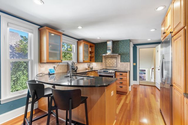 2633 Humboldt Avenue S 201, Minneapolis, MN 55408