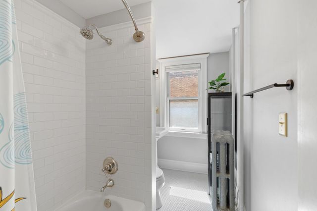 2633 Humboldt Avenue S 201, Minneapolis, MN 55408