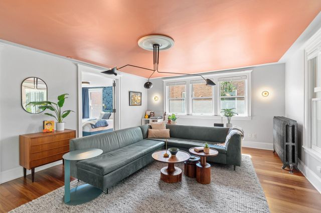 2633 Humboldt Avenue S 201, Minneapolis, MN 55408