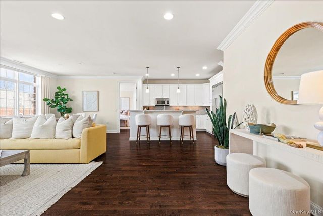 1 Christie Place 402E, Scarsdale, NY 10583