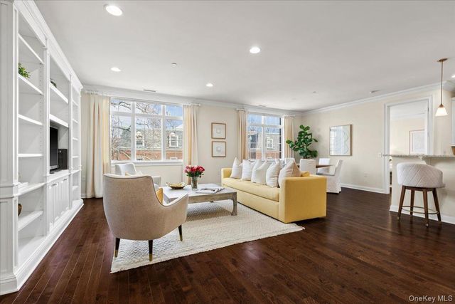 1 Christie Place 402E, Scarsdale, NY 10583