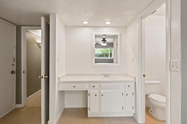 8502 Macduff Ct, Stockton, CA 95209