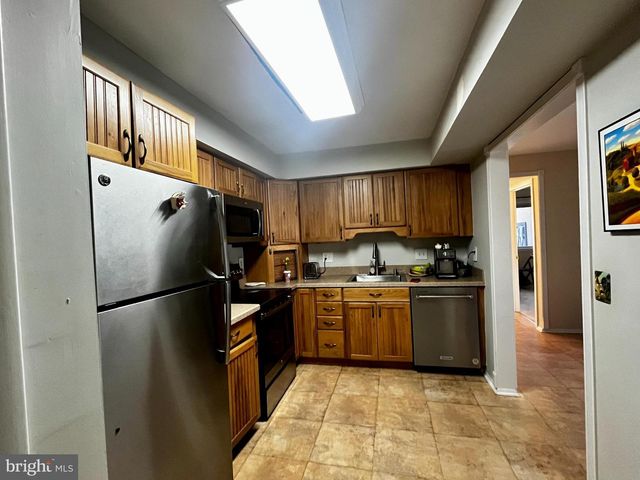 2112 SAYRE DR, Princeton, NJ 08540