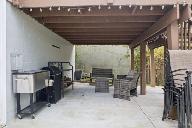 3841 Virginia Court, Cincinnati, OH 45248