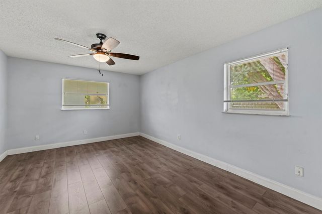 106 NW Broadview Street, Port St. Lucie, FL 34983