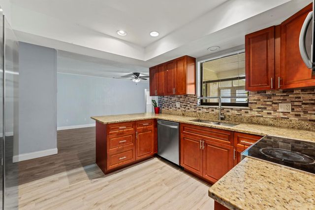 106 NW Broadview Street, Port St. Lucie, FL 34983