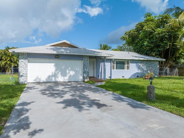 106 NW Broadview Street, Port St. Lucie, FL 34983