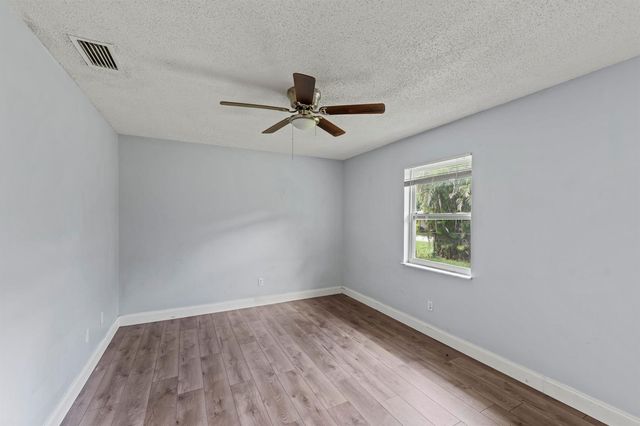 106 NW Broadview Street, Port St. Lucie, FL 34983