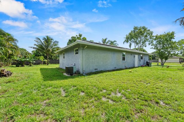106 NW Broadview Street, Port St. Lucie, FL 34983