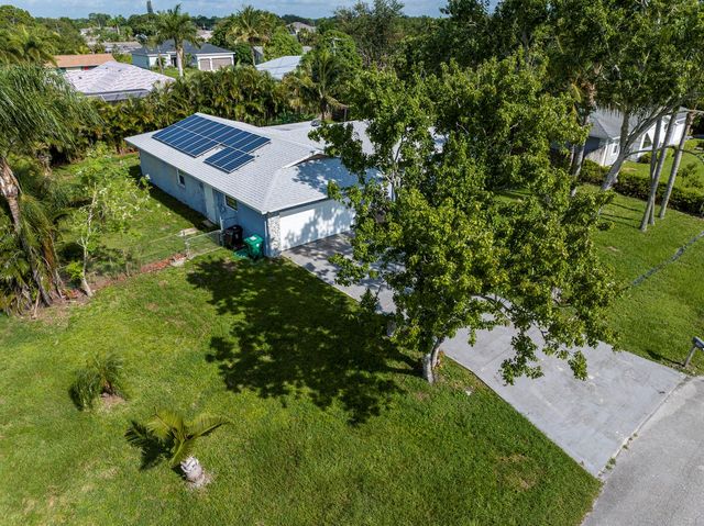 106 NW Broadview Street, Port St. Lucie, FL 34983