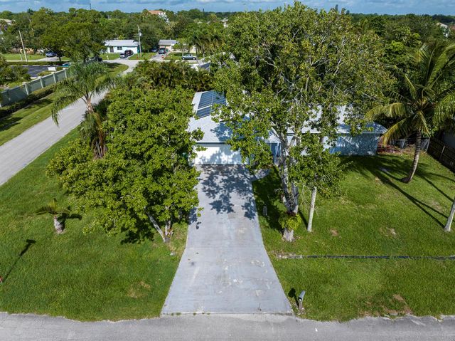 106 NW Broadview Street, Port St. Lucie, FL 34983