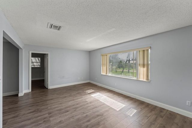 106 NW Broadview Street, Port St. Lucie, FL 34983