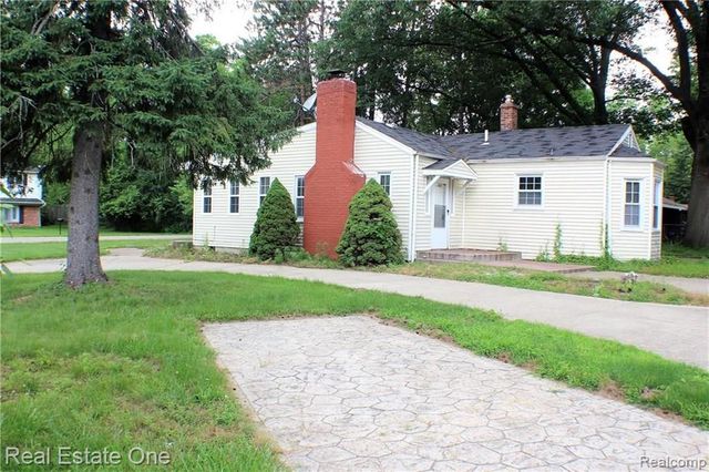 22324 Charter Street, Southfield, MI 48033
