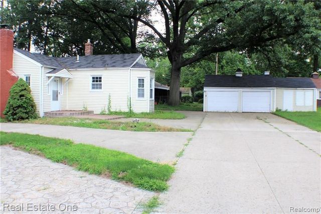 22324 Charter Street, Southfield, MI 48033