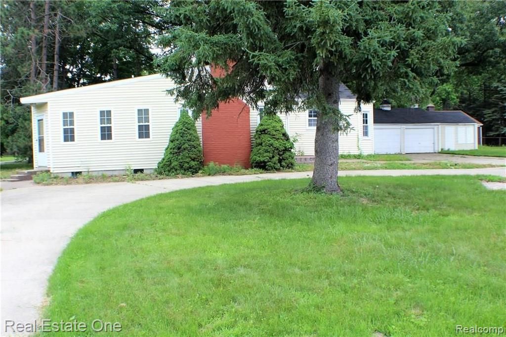 22324 Charter Street, Southfield, MI 48033