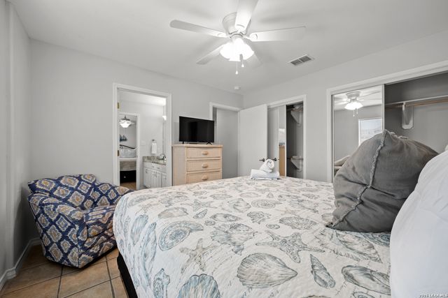 649 Anchor, Port Aransas, TX 78373