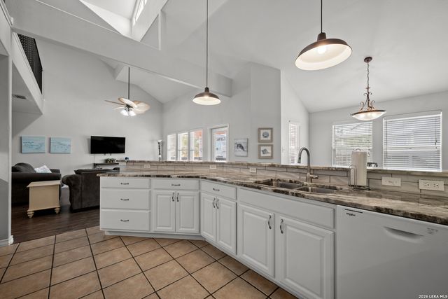 649 Anchor, Port Aransas, TX 78373