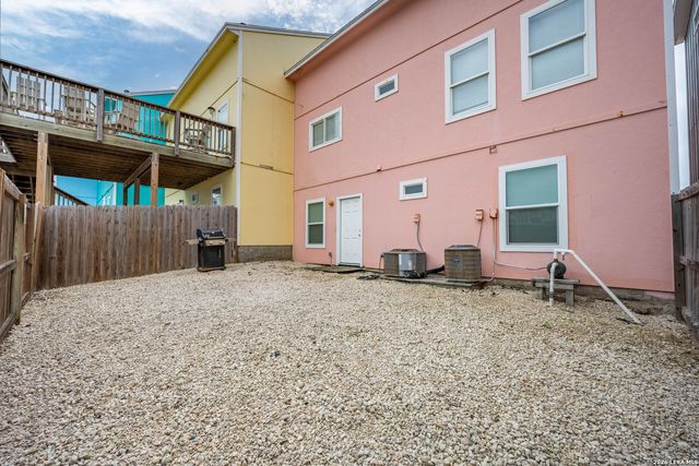 649 Anchor, Port Aransas, TX 78373