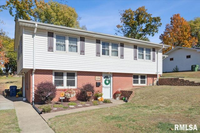 1146 6TH Avenue N, Clinton, IA 52732