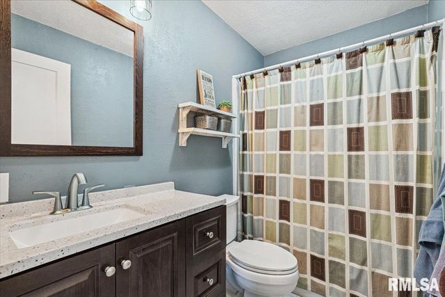 1146 6TH Avenue N, Clinton, IA 52732