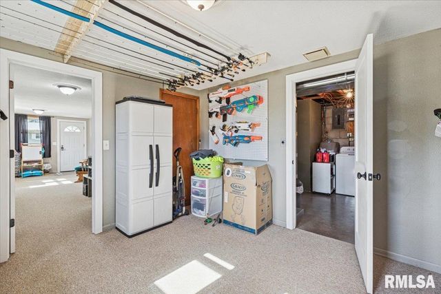 1146 6TH Avenue N, Clinton, IA 52732