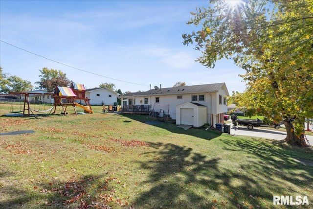 1146 6TH Avenue N, Clinton, IA 52732